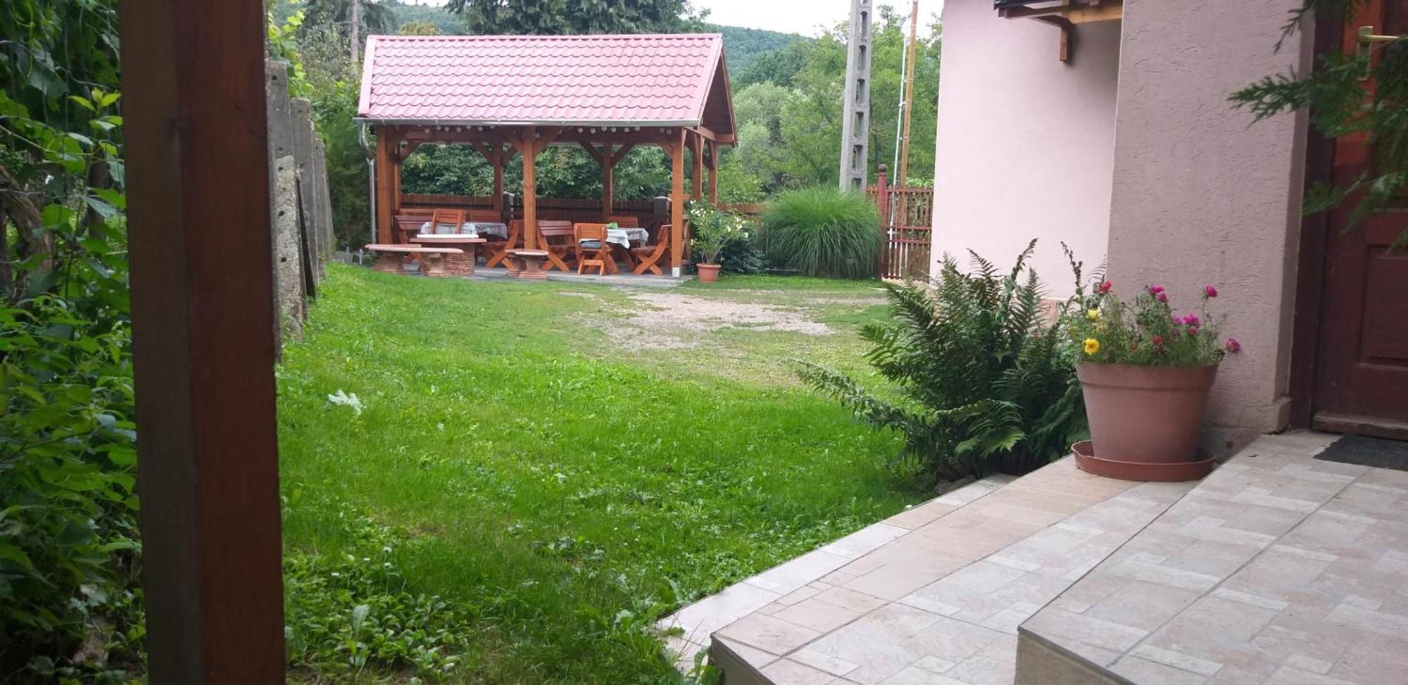 Hotel Hubertus Vendeghaz Parád Exteriér fotografie